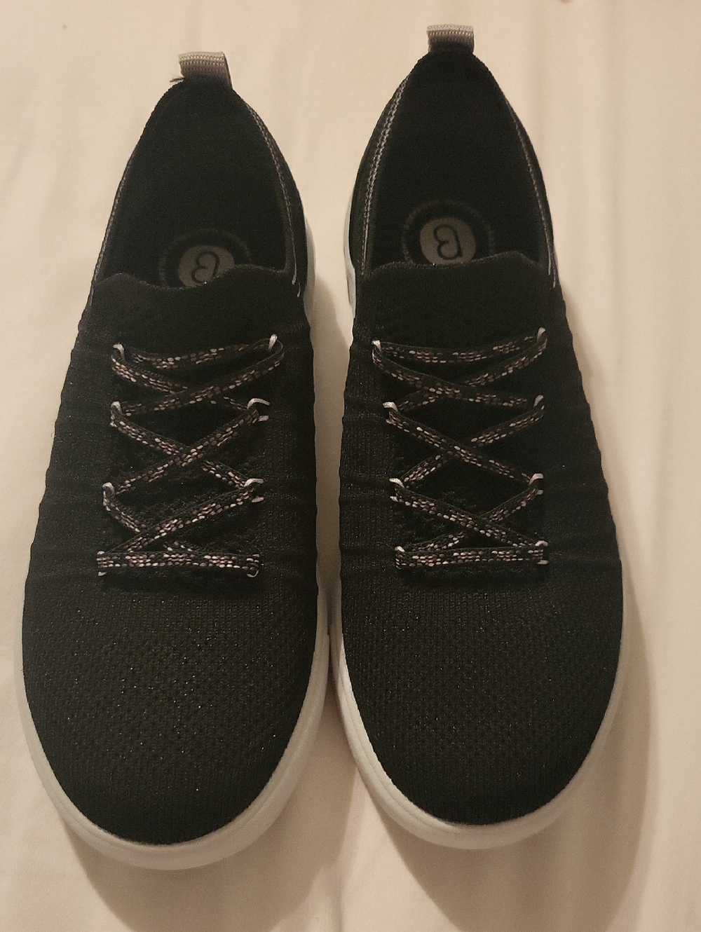BRAND NEW BZEES Women’s Black Knit Sneakers with White Sole